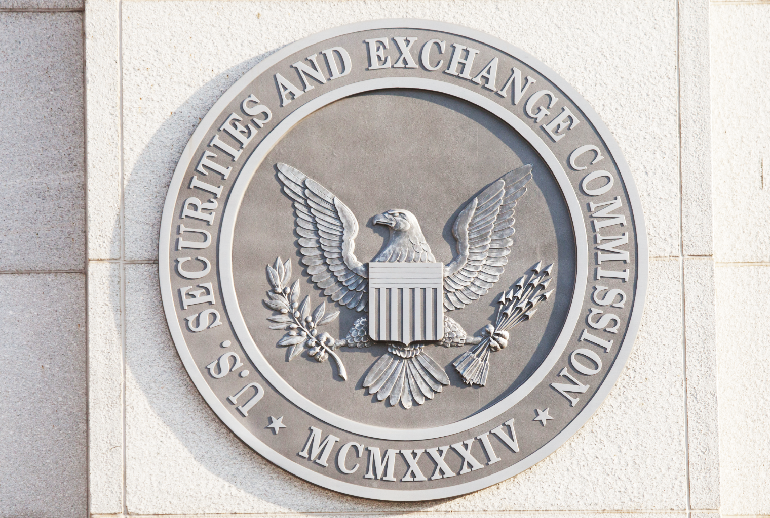 Pooblaščenec SEC pravi, da je pravi čas za Bitcoin ETF - čakajo 3 skladi